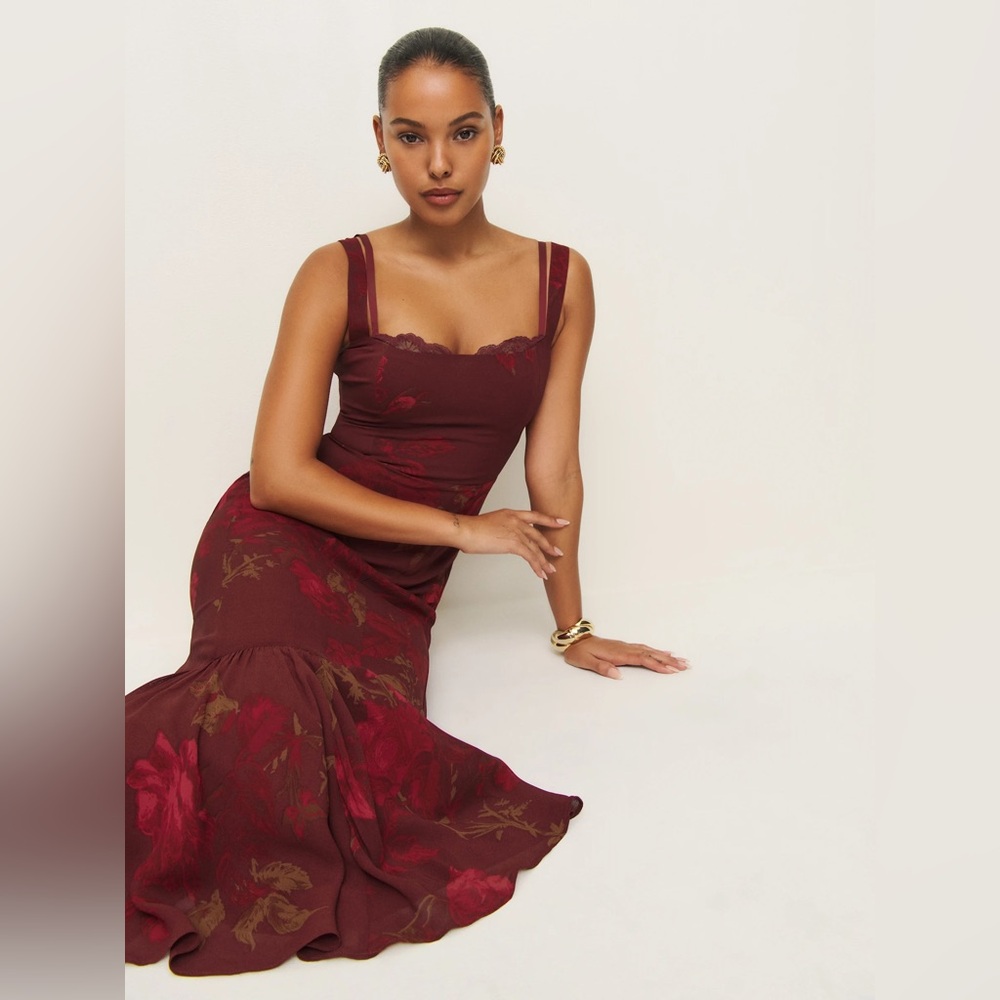 Reformation Irisa Dress In Barcelona Border, worn once, dry cleaned after